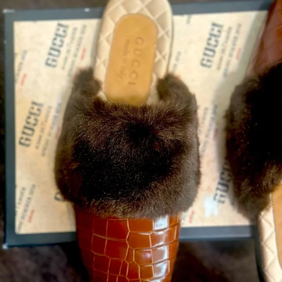 Unisex Gucci shoesandals/slides Real Crocodile Brand New  display picture 2